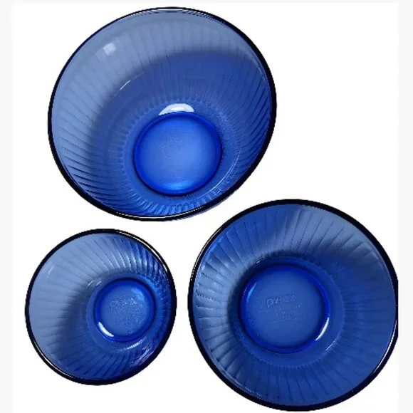 Pyrex Fluted Glass Nesting Mixing Bowls in Cobalt Vintage EUC Like New - Picture 1 of 11